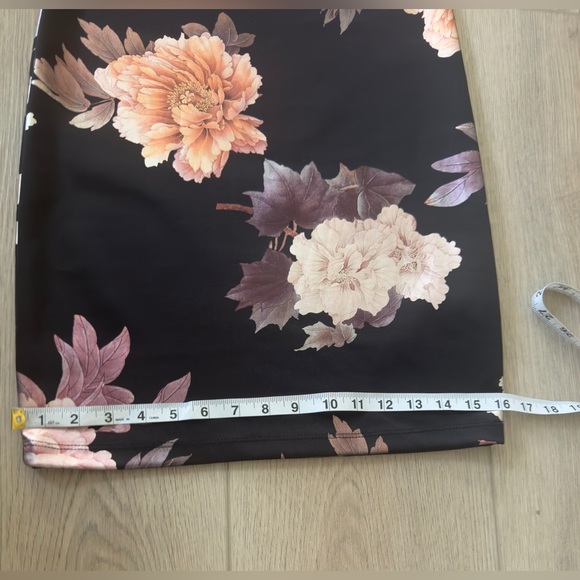 Philosophy Of Paek Floral Black Dress 👗🌸💐 - Picture 5 of 9